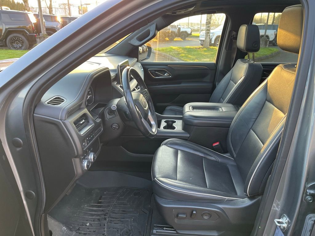 Used 2021 GMC Yukon SLT w/ SLT Premium Package image 8