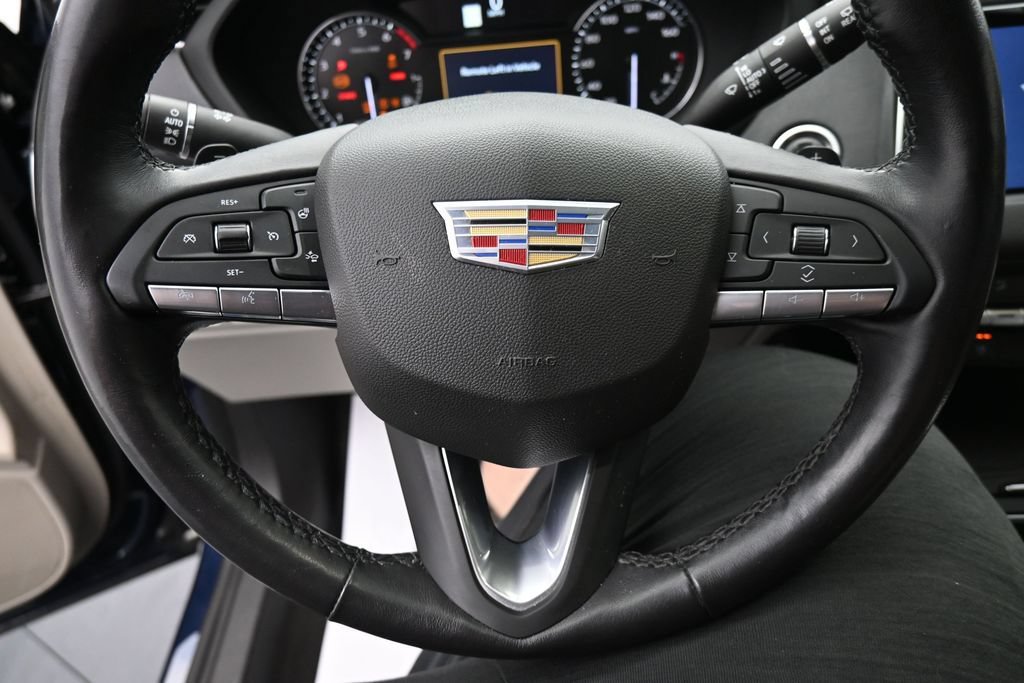 Used 2021 Cadillac XT4 Premium Luxury AWD/4WD image 16