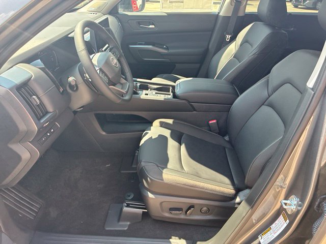 New 2026 Nissan Pathfinder SL w/ SL Premium Package FWD image 9