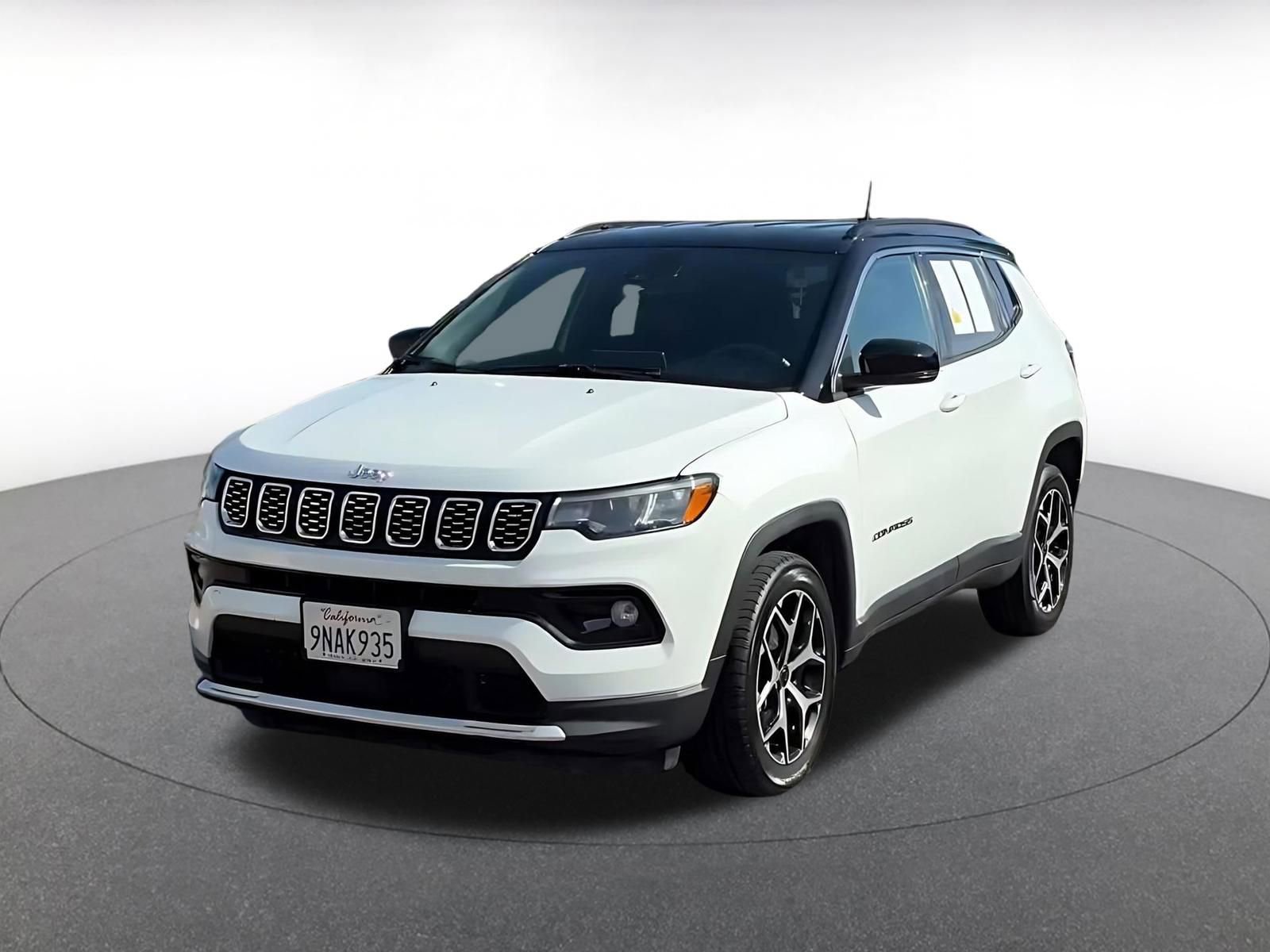 Used 2025 Jeep Compass Limited AWD/4WD image 7