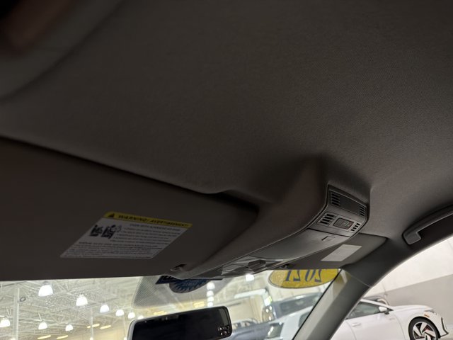 Used 2021 Volkswagen Tiguan S FWD image 10