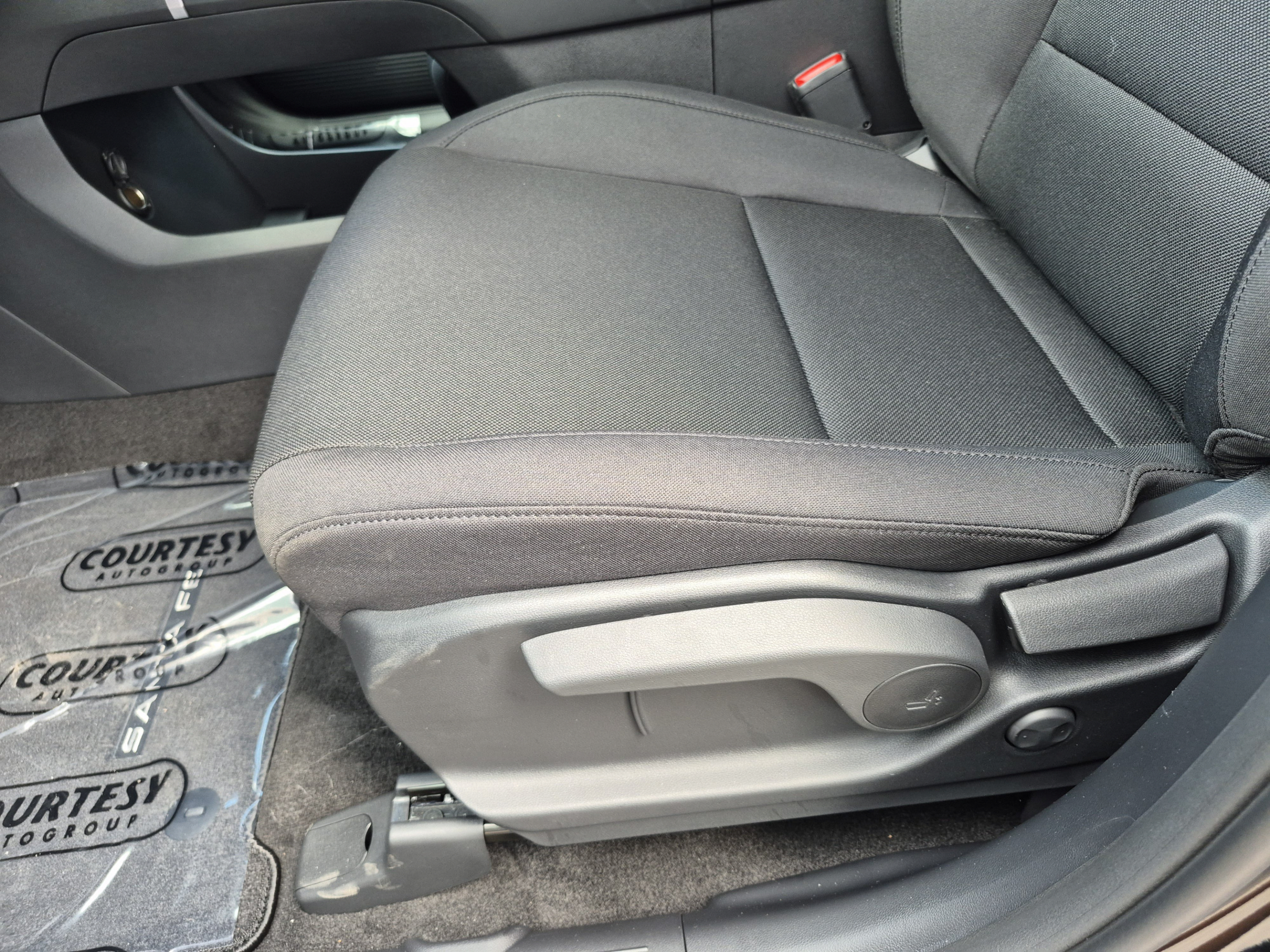 New 2027 Hyundai Santa Fe SE FWD image 24