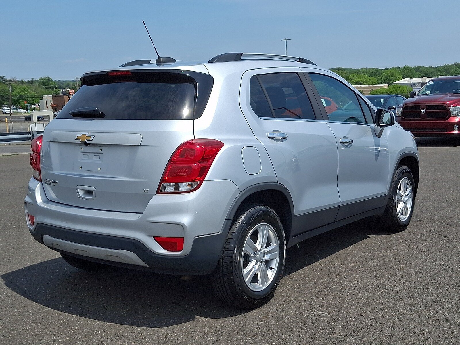 Used 2020 Chevrolet Trax LT w/ LT Convenience Package AWD/4WD image 6