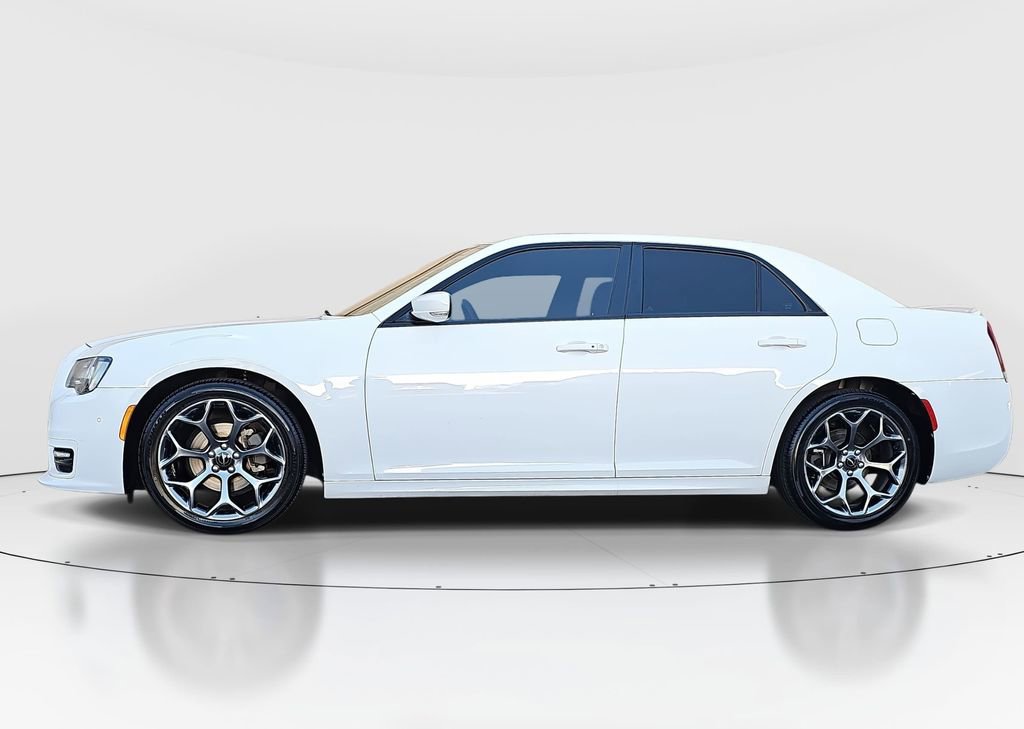 Used 2018 Chrysler 300 S w/ 300S Premium Group RWD image 8