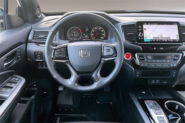 Certified 2024 Honda Ridgeline Black Edition image 9
