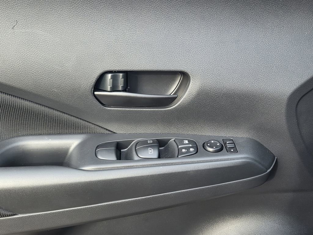 Certified 2025 Nissan Kicks Play S image 14