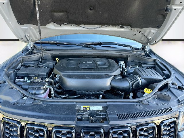 Used 2020 Jeep Grand Cherokee Laredo AWD/4WD image 30