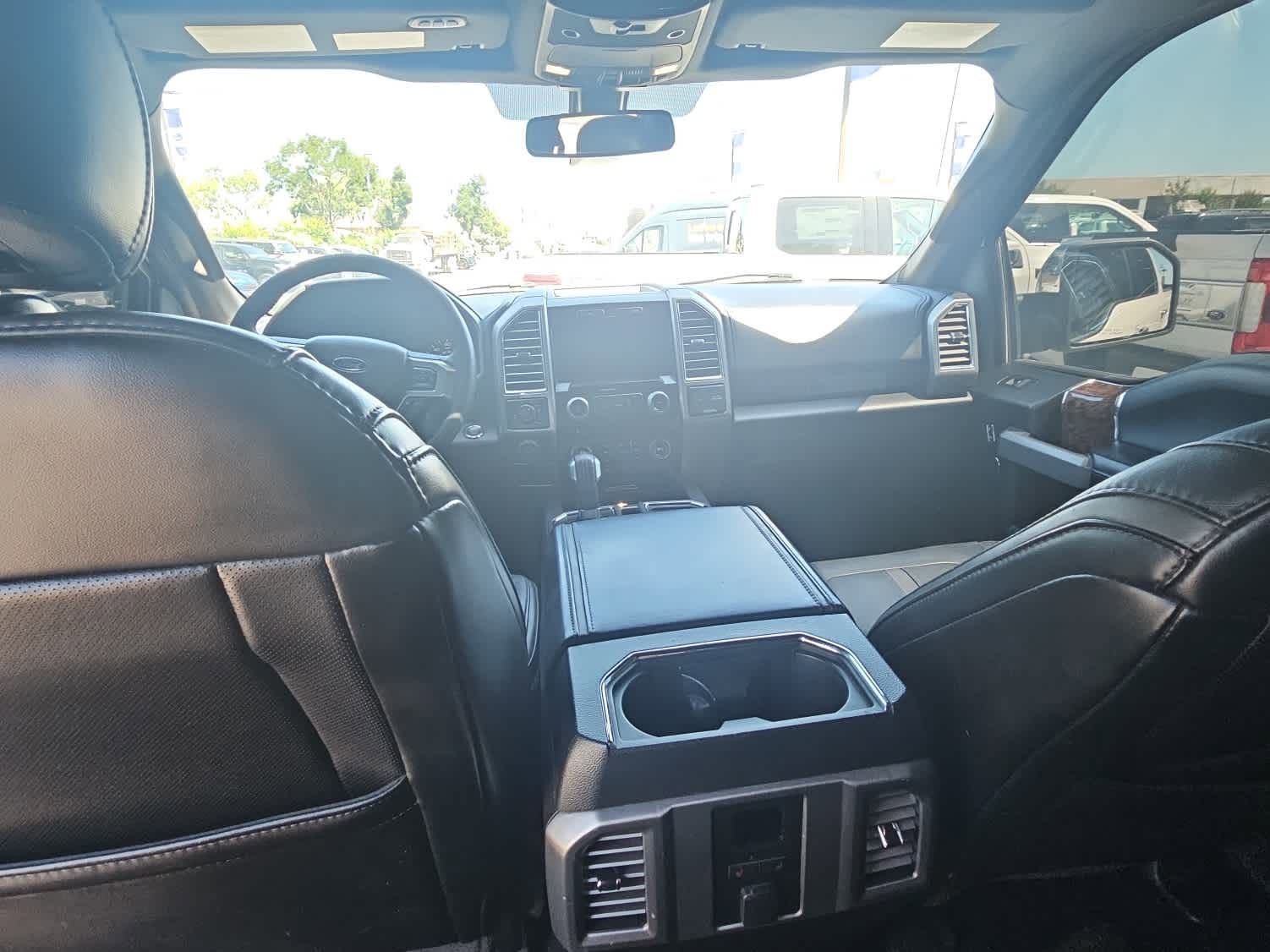 Used 2016 Ford F150 Platinum w/ Equipment Group 701A Luxury RWD image 10
