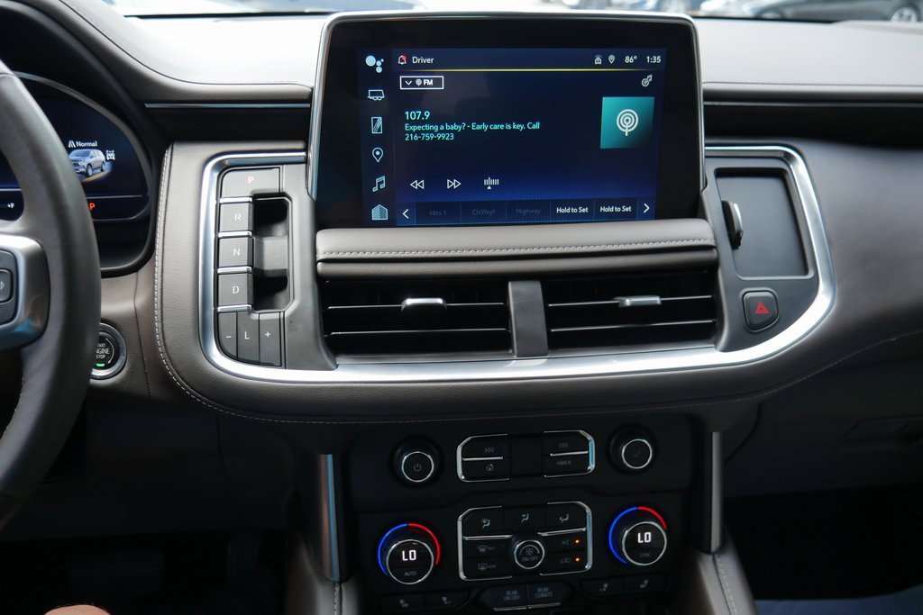 Used 2022 Chevrolet Tahoe LT w/ Luxury Package image 16