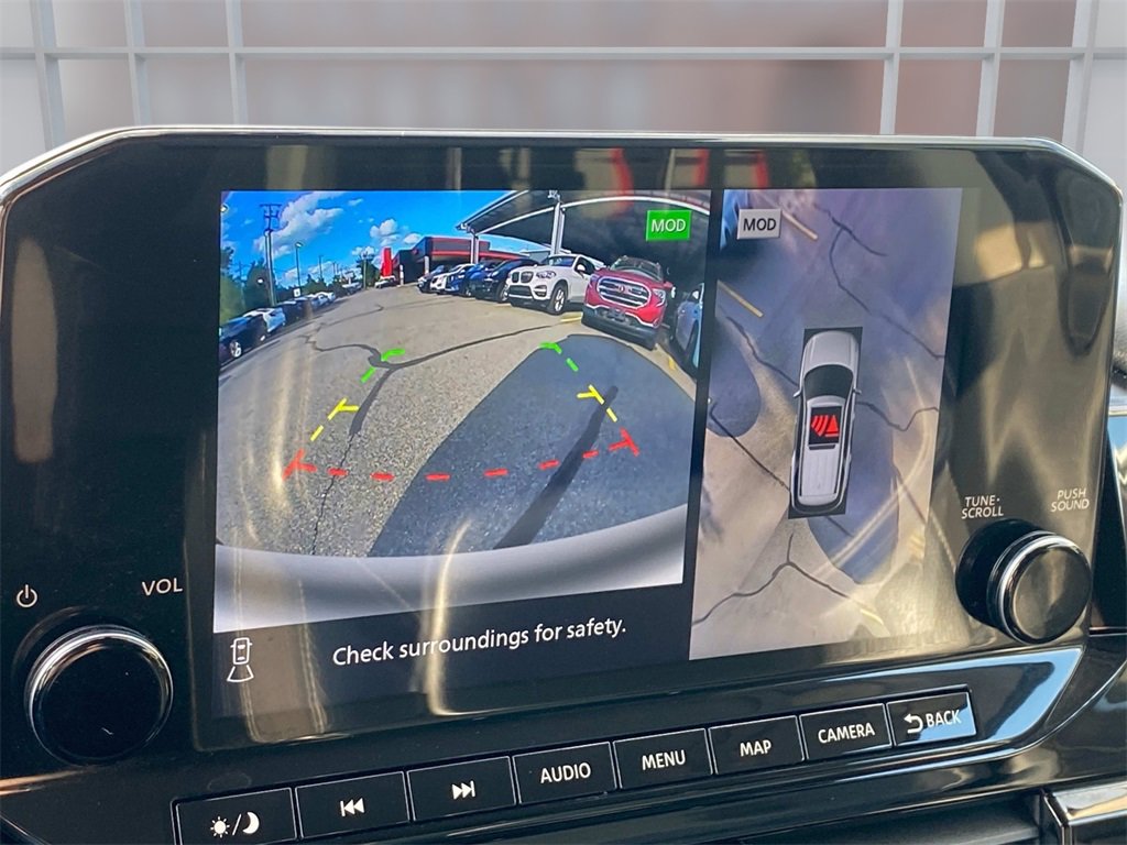 Used 2023 Nissan Pathfinder SL w/ Black Appearance Package image 35