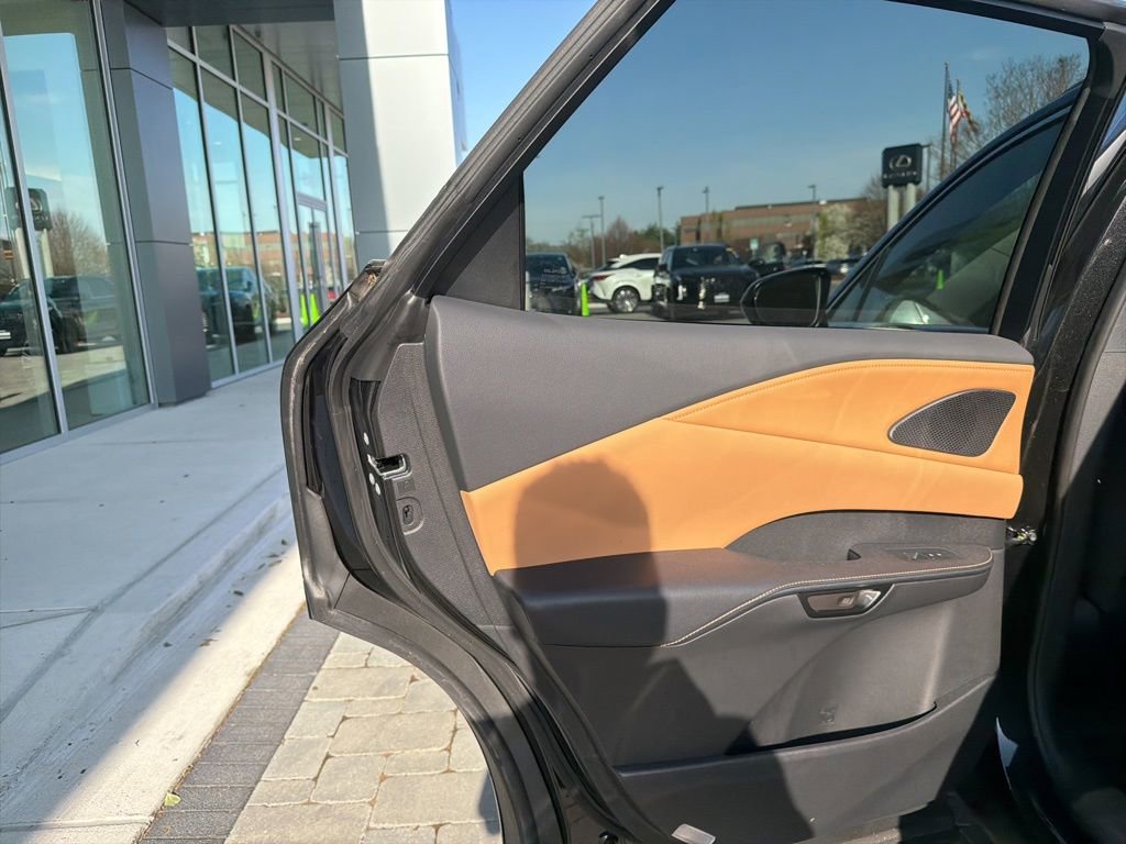 Used 2025 Lexus RX 350 Premium w/ Accessory Package image 24