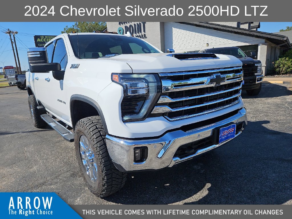 Used 2024 Chevrolet Silverado 2500 LTZ w/ LTZ Convenience Package AWD/4WD image 2