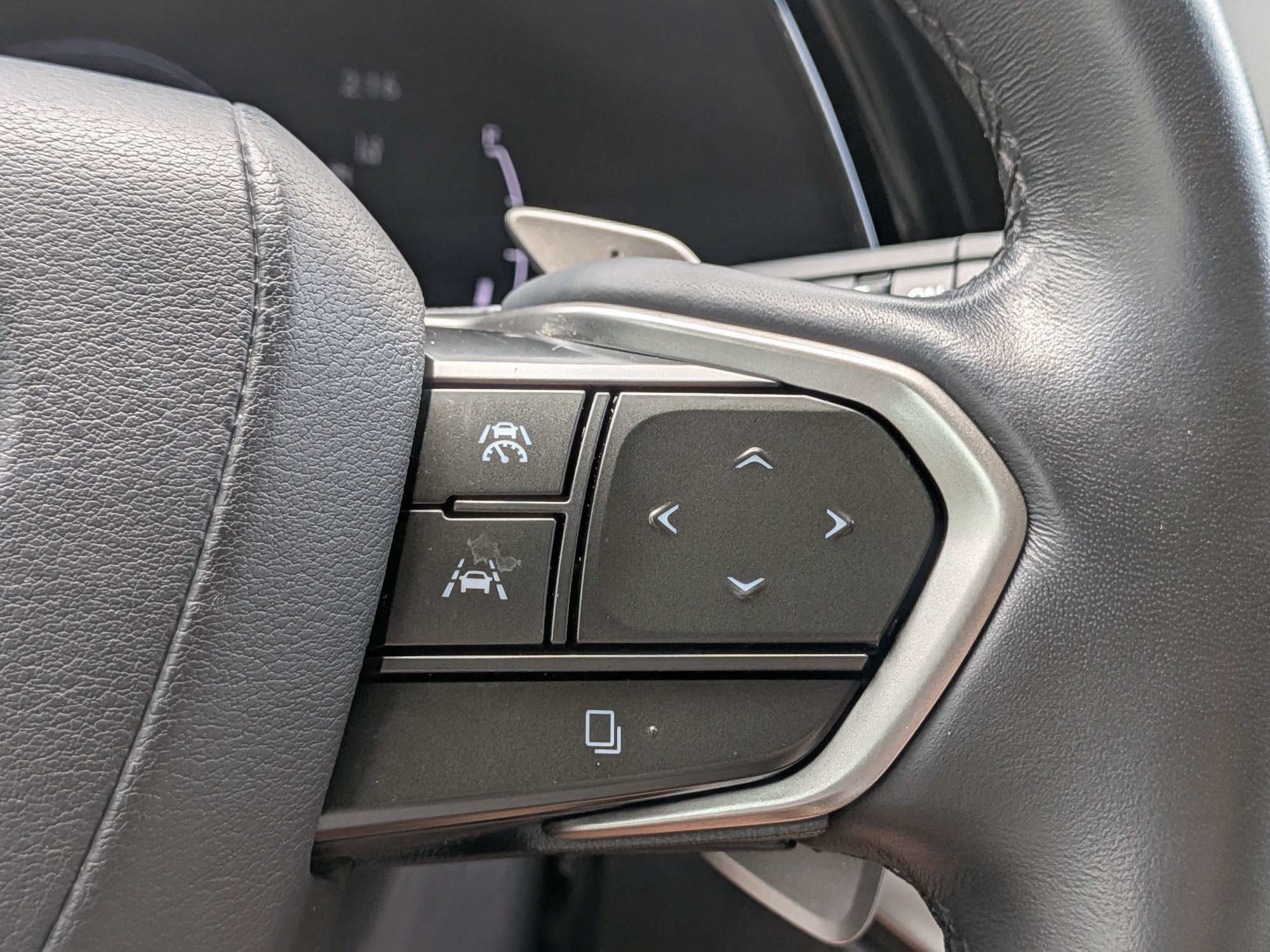 Used 2023 Lexus RX 350 FWD w/ Cold Area Package image 30