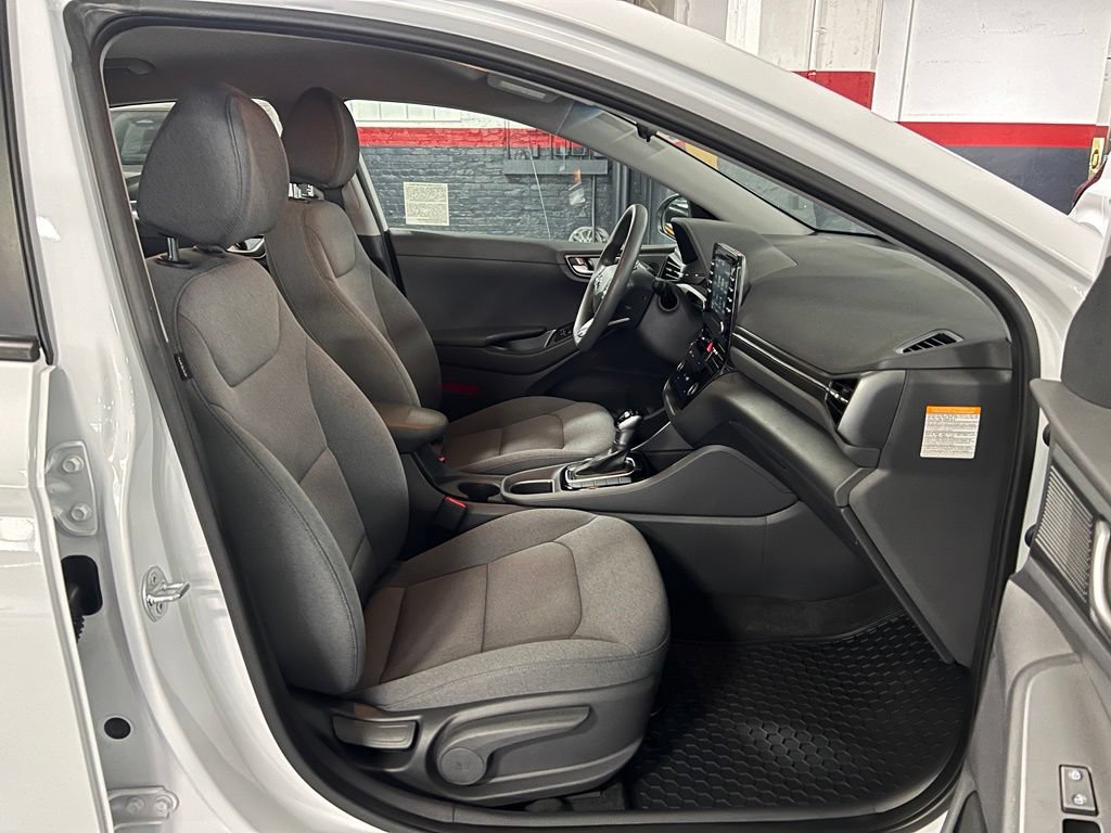 Used 2020 Hyundai Ioniq Blue FWD image 19