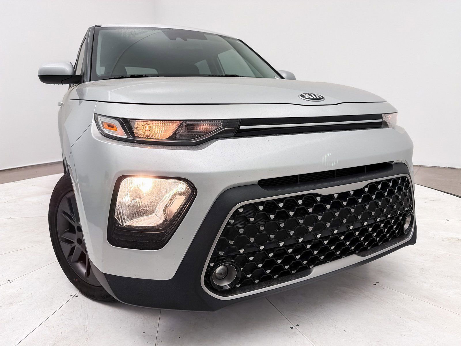 Used 2021 Kia Soul EX image 2