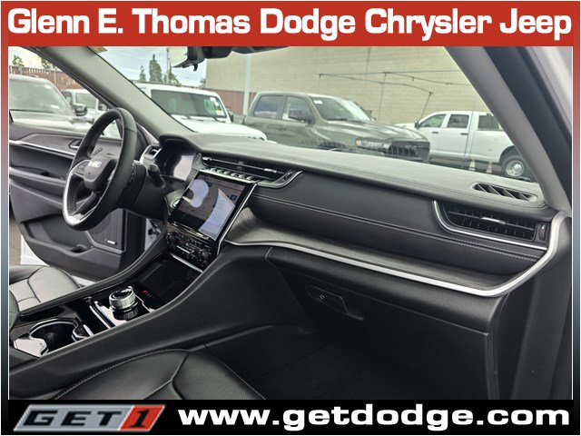 Certified 2023 Jeep Grand Cherokee Limited w/ Luxury Tech Group II RWD image 35