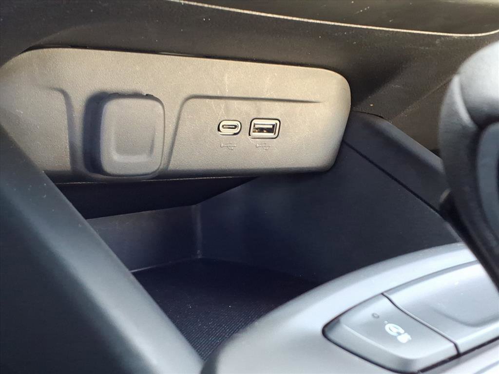 Used 2024 Chevrolet Trax RS w/ Driver Confidence Package image 16