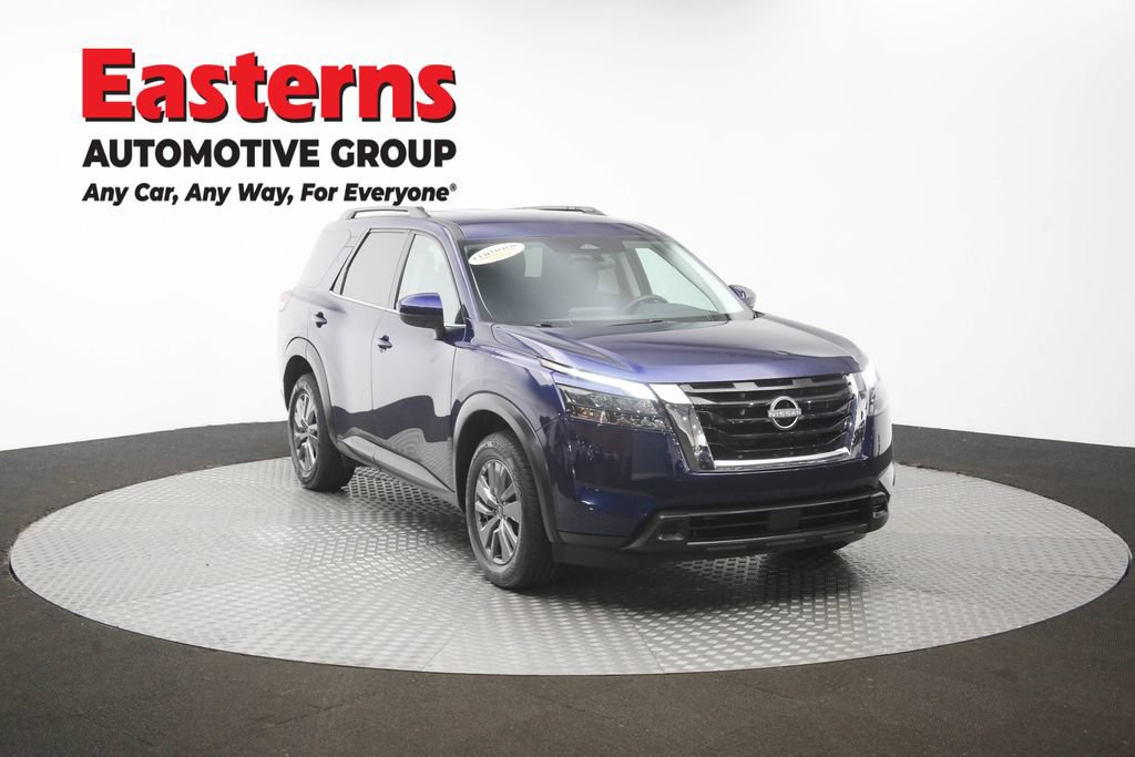 Used 2025 Nissan Pathfinder SV FWD image 51