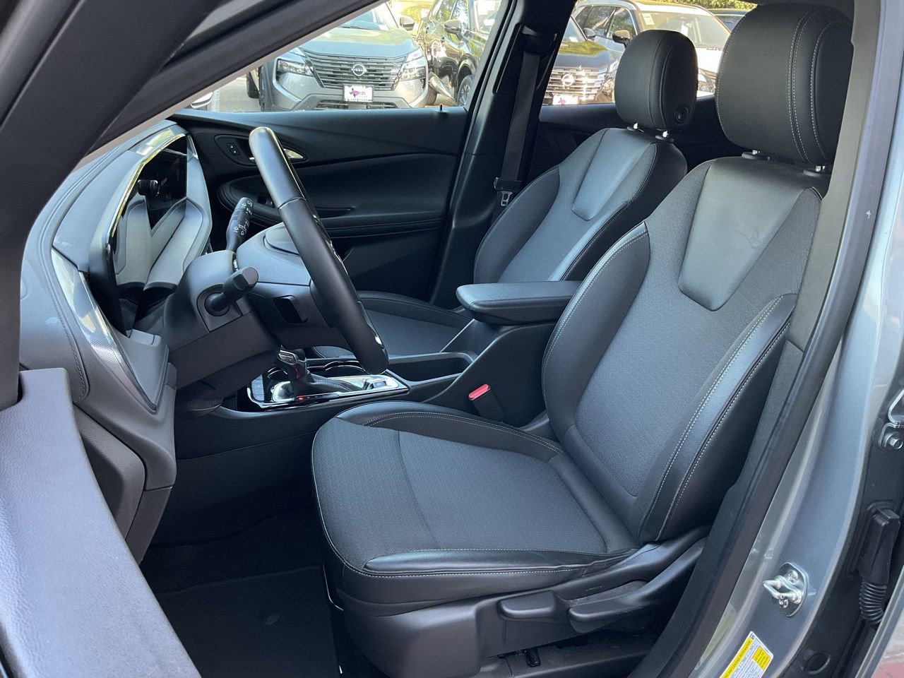 Used 2025 Buick Encore GX Preferred image 14