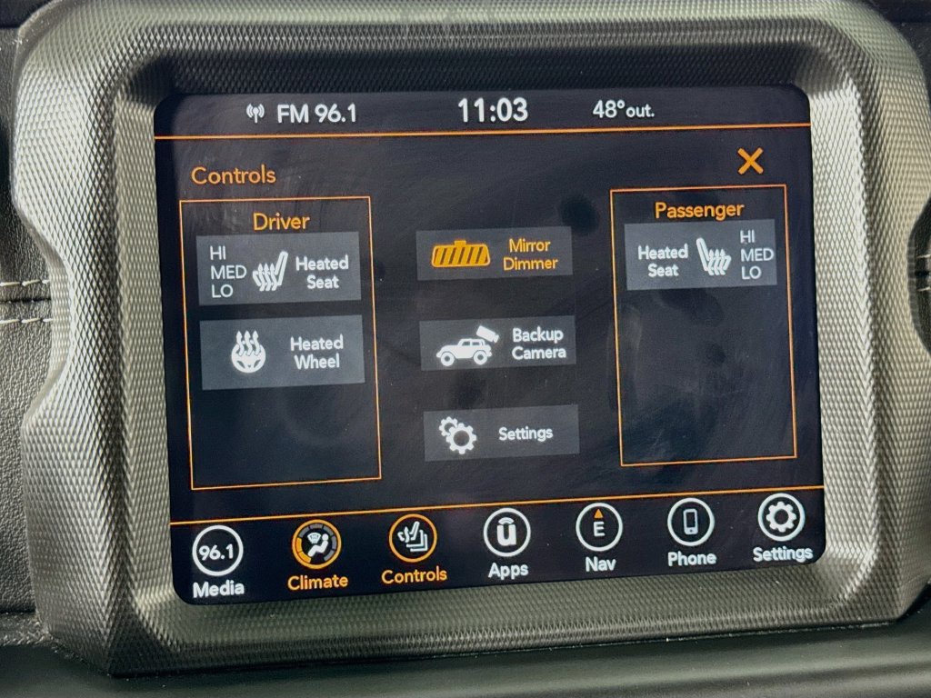 Used 2021 Jeep Wrangler Unlimited Sahara w/ Cold Weather Group AWD/4WD image 33