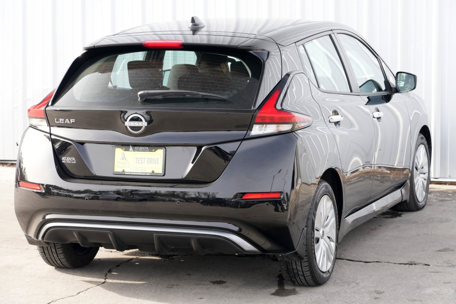 Used 2025 Nissan Leaf S image 45