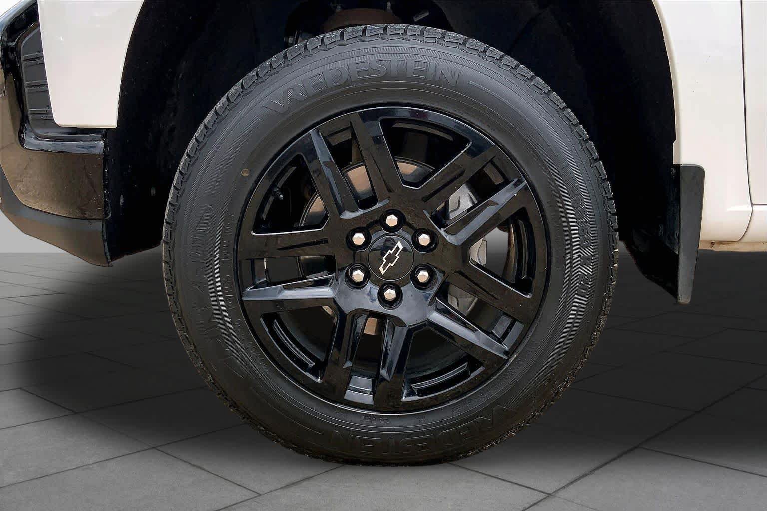 Used 2021 Chevrolet Silverado 1500 LT Trail Boss w/ Convenience Package II AWD/4WD image 11
