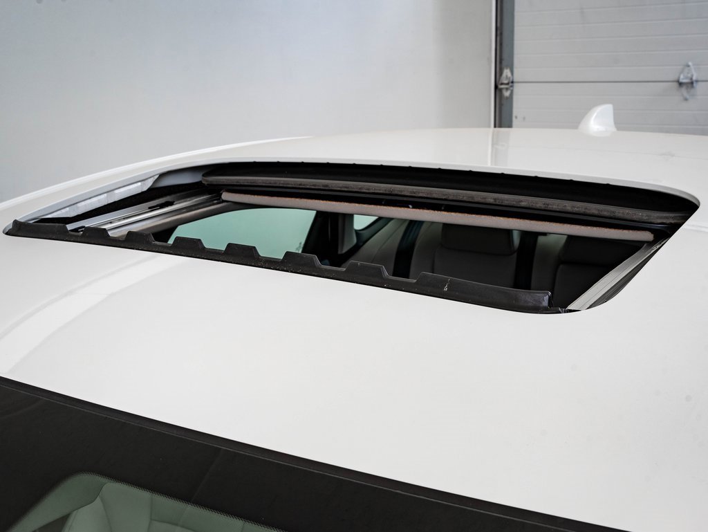 Used 2025 Honda Accord Touring image 14