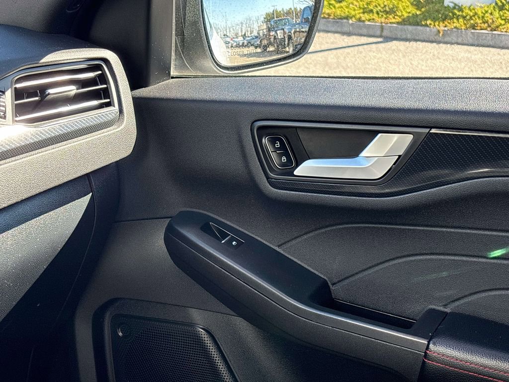 Used 2023 Ford Escape ST-Line w/ Tech Pack #1 AWD/4WD image 30