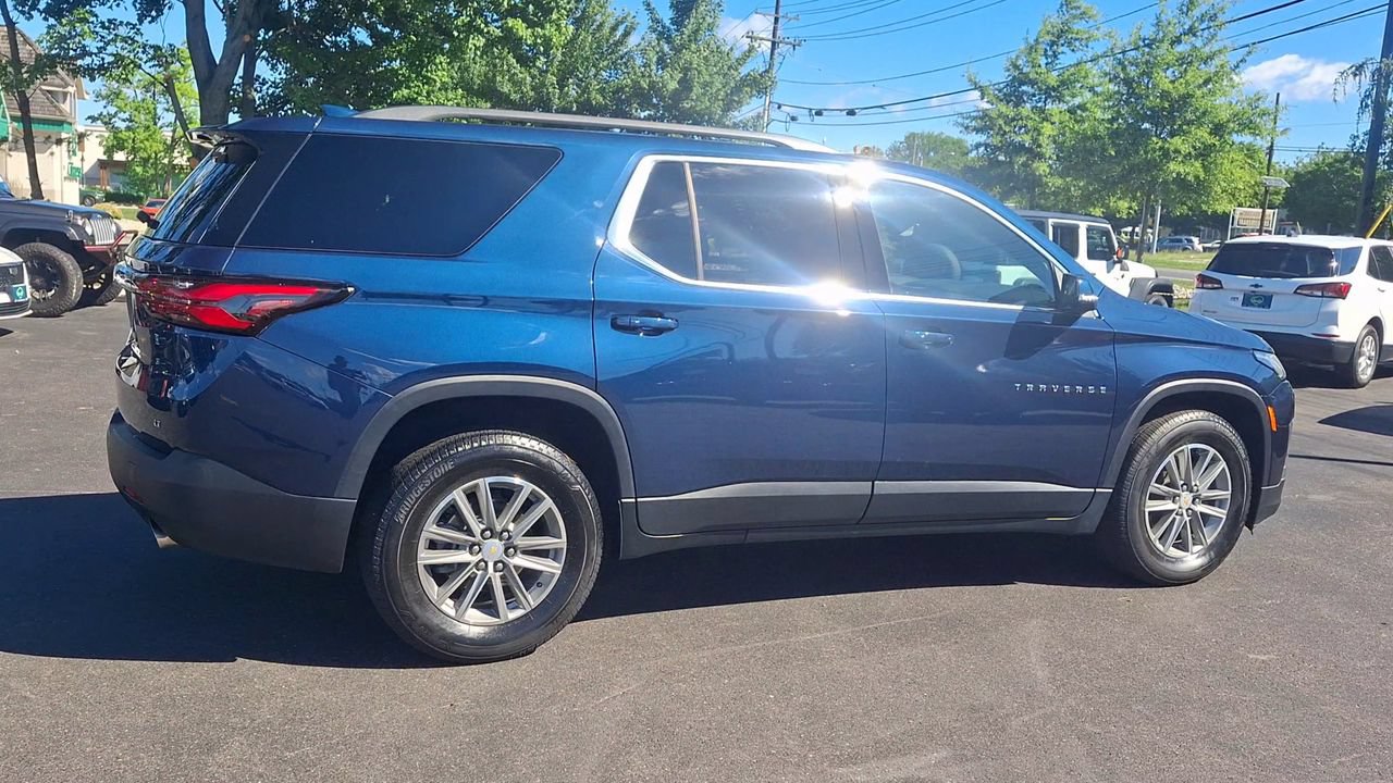 Certified 2023 Chevrolet Traverse LT FWD image 3