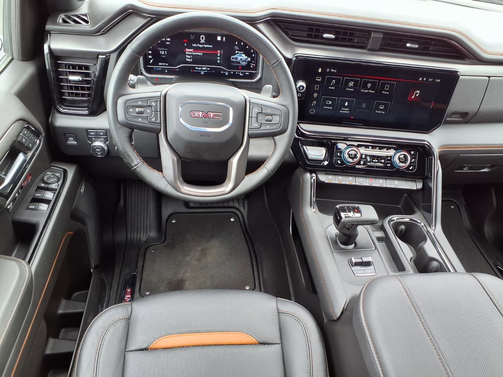 Used 2024 GMC Sierra 1500 AT4 w/ Technology Package AWD/4WD image 4