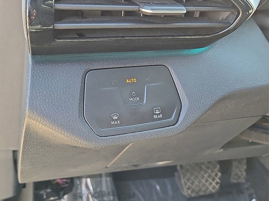 Used 2021 Volkswagen ID.4 Pro w/ ID.4 Protection Package image 24