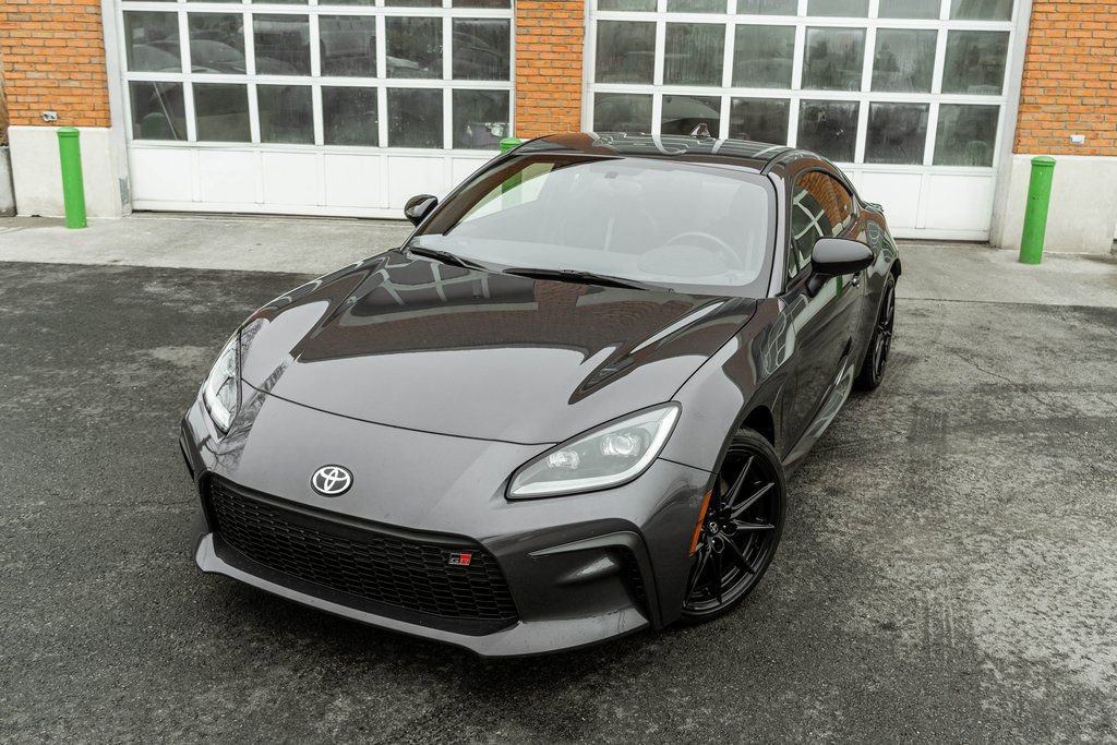 Used 2023 Toyota GR86 Premium w/ ALL Weather Mat Package (TMS) image 2