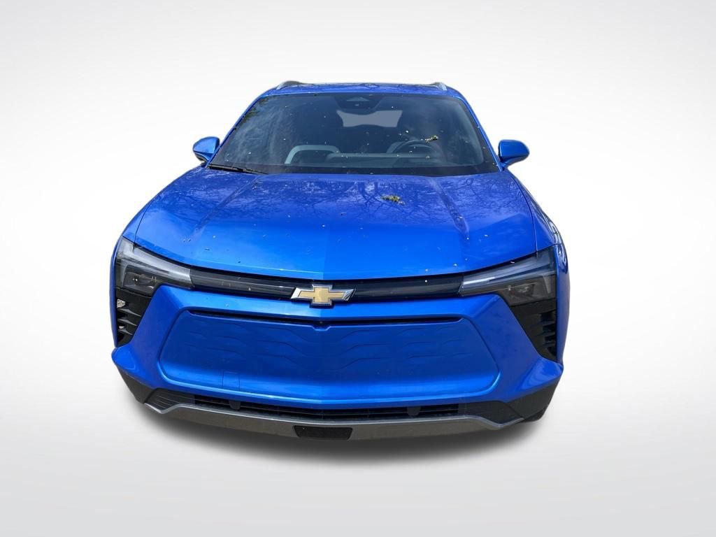 Used 2024 Chevrolet Blazer EV LT AWD/4WD image 2