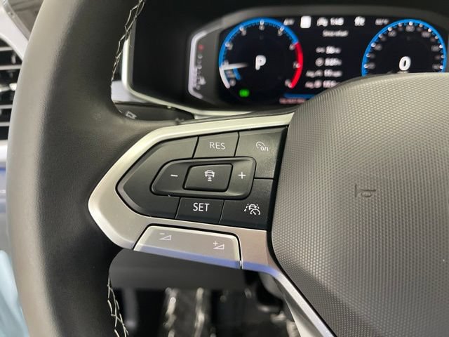 Used 2025 Volkswagen Taos SEL w/ Black Wheel Plus Package AWD/4WD image 16