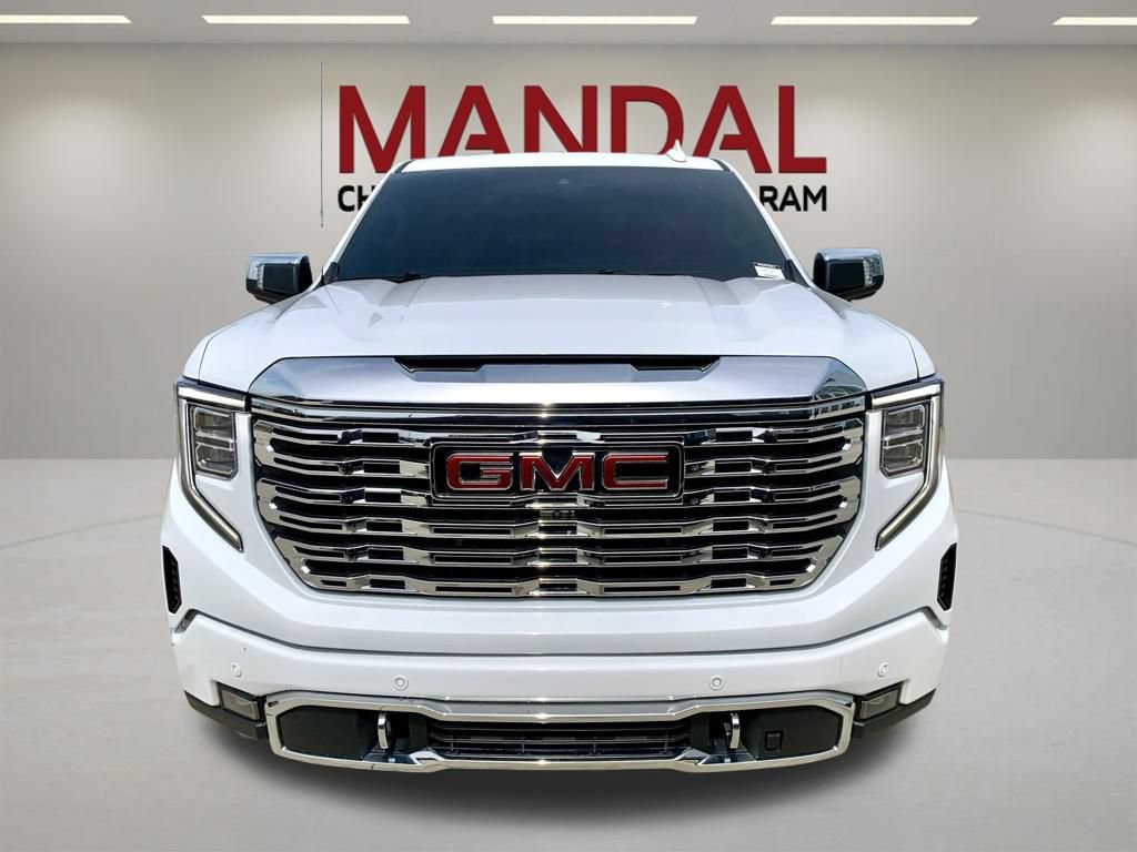 Used 2024 GMC Sierra 1500 Denali w/ Denali Reserve Package AWD/4WD image 3