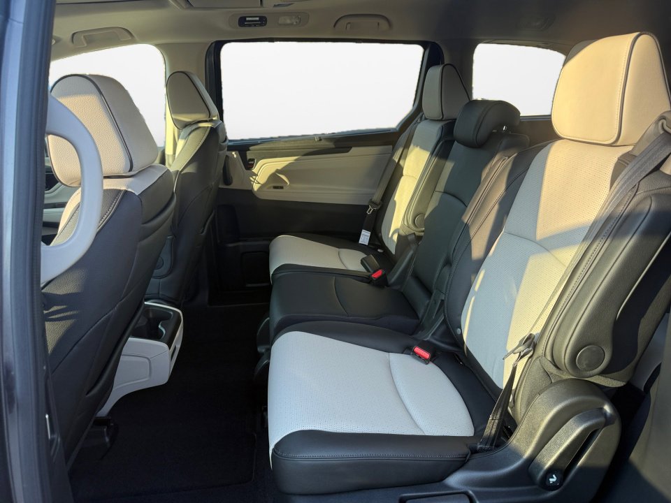 Used 2026 Honda Odyssey Elite image 13