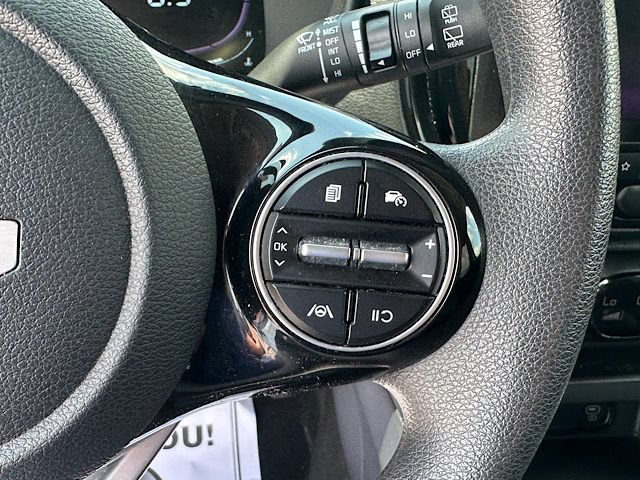 Used 2023 Kia Soul S FWD image 23