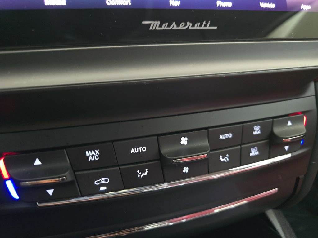 Used 2023 Maserati Ghibli Modena image 23