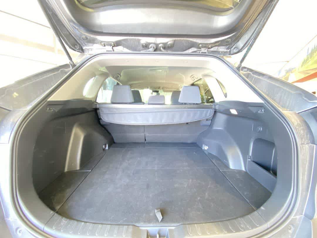 Used 2025 Toyota RAV4 XLE AWD/4WD image 25