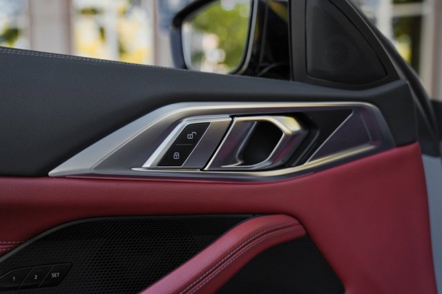 Used 2023 BMW M440i Convertible w/ Premium Package RWD image 36