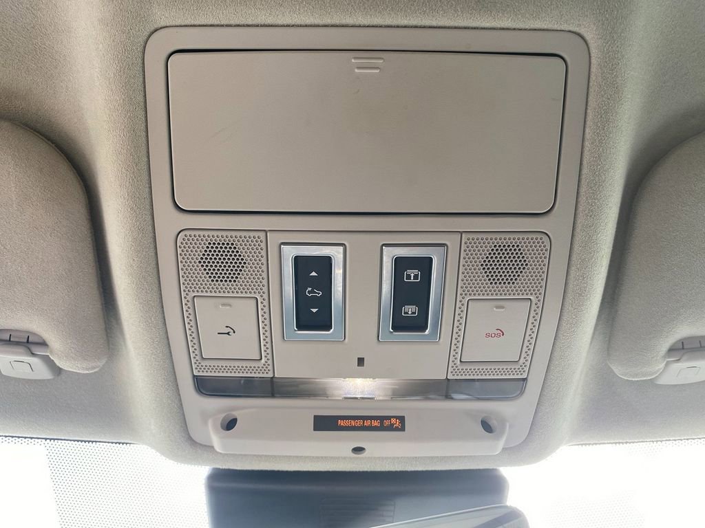 Used 2020 Jaguar F-PACE Premium image 23