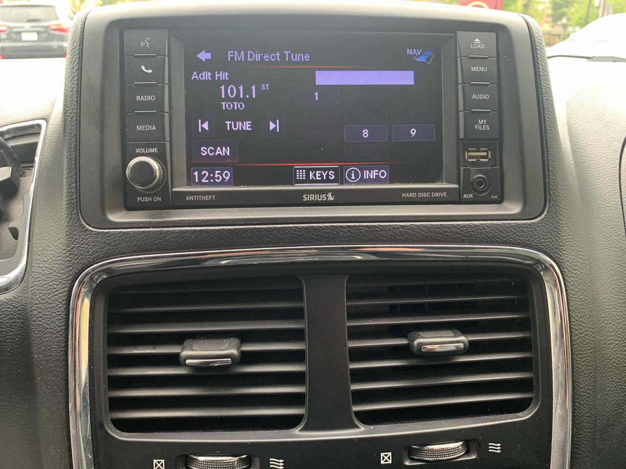 Used 2018 Dodge Grand Caravan GT FWD image 13