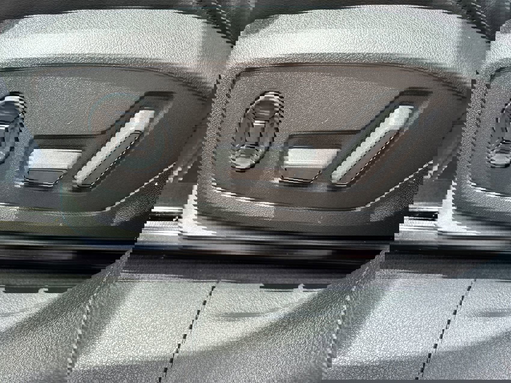 Used 2023 Audi Q3 2.0T Premium image 12