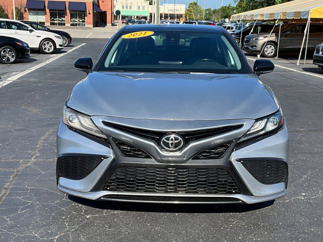 Used 2021 Toyota Camry XSE FWD image 2