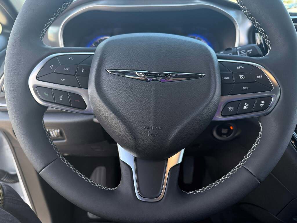 New 2026 Chrysler Voyager LX image 26