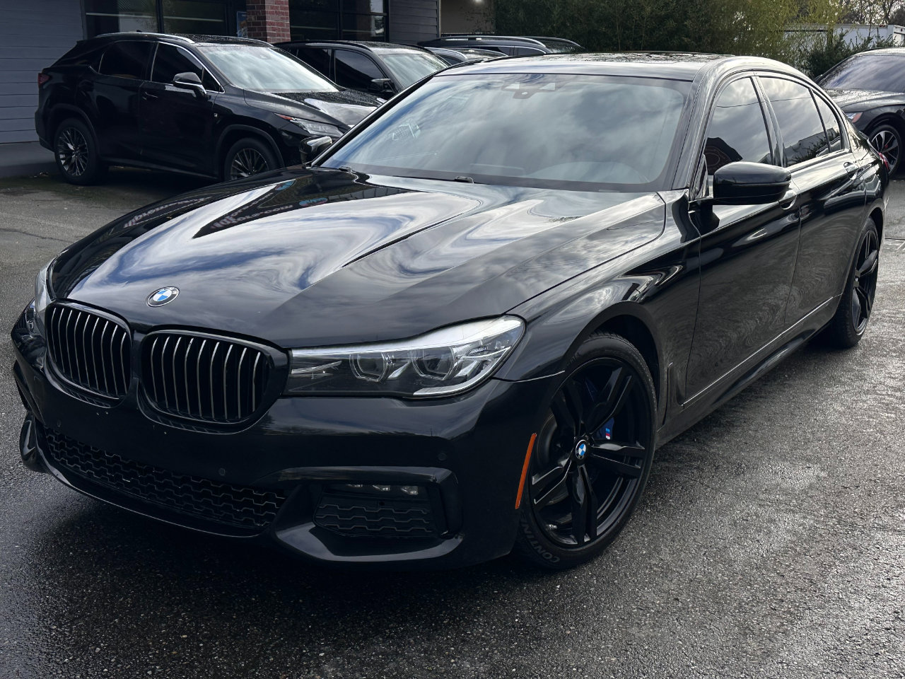 Used 2019 BMW 740i w/ M Sport Package image 8