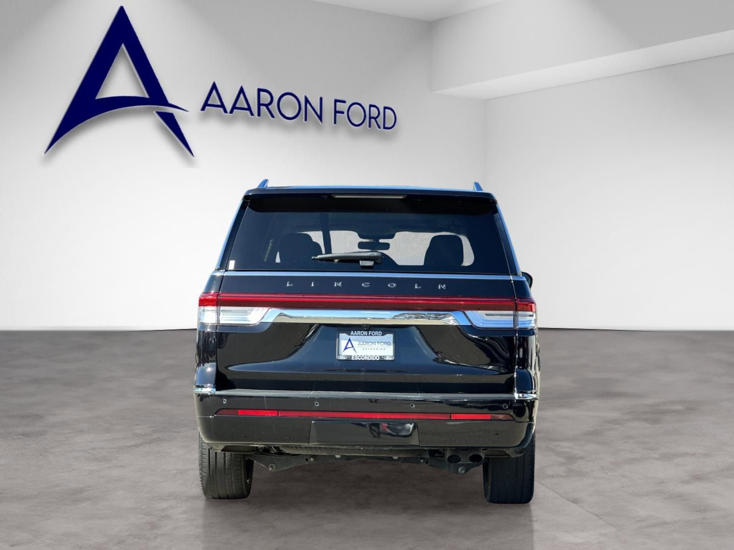 Used 2023 Lincoln Navigator Black Label AWD/4WD image 5