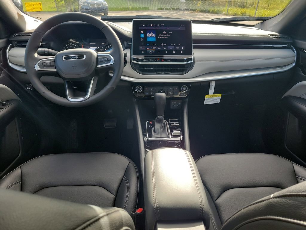 New 2026 Jeep Compass Limited image 9