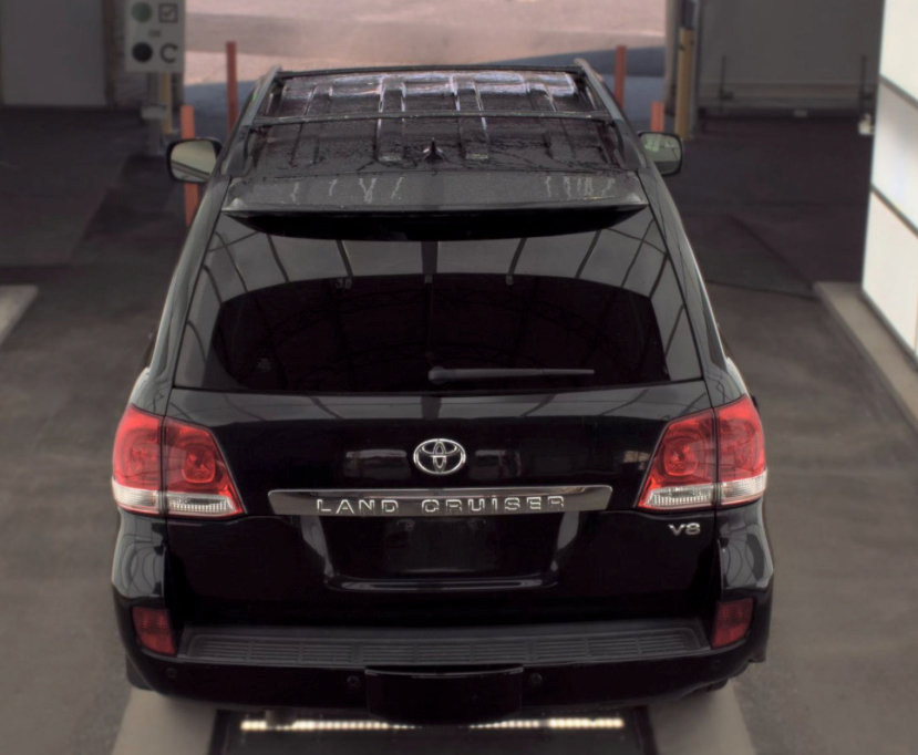 Used 2011 Toyota Land Cruiser w/ Upgrade Pkg AWD/4WD image 4