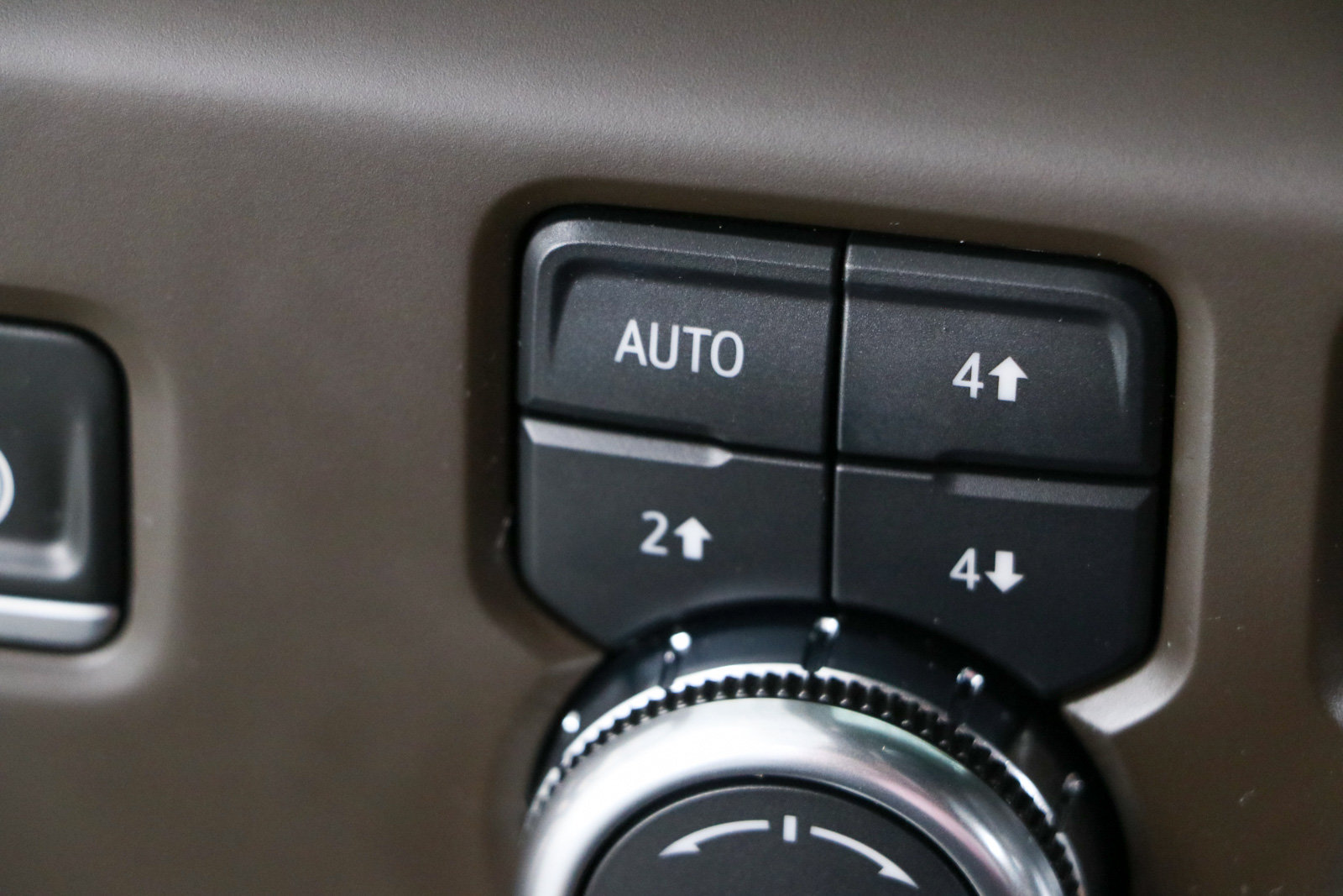 Used 2025 GMC Sierra 1500 Denali AWD/4WD image 22